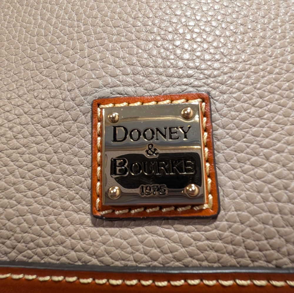 NWT DOONEY & BOURKE DOME SATCHEL DARCY BAG ELEPHANT TAUPE w/ TAN TRIM SOLD OUT - Picture 4 of 13